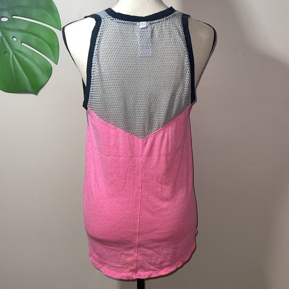 Victoria’s Secret Sport Busy Body Tank Top Sz. Medium NWOT Black Pink Gray - Picture 3 of 6